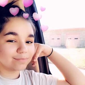 Meet your Posher, Chloe